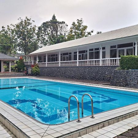 Reddoorz Resort At Tridaya Cisarua Puncak Ngoại thất bức ảnh